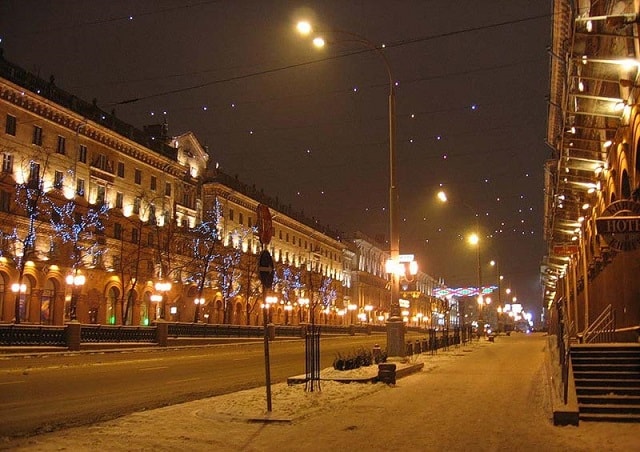 ночной проспект Минска